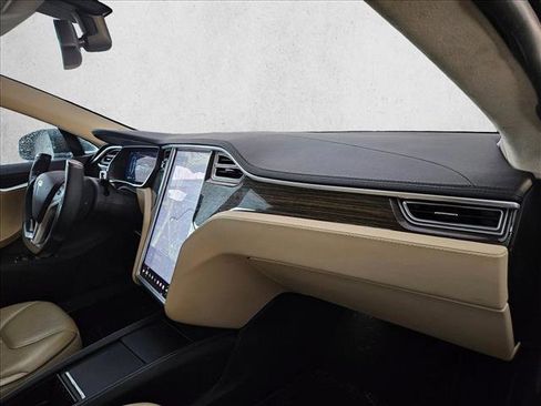 Used 2014 Tesla Model S P85 image 19