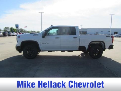 New 2026 Chevrolet Silverado 2500 LT w/ Trail Boss Package AWD/4WD image 4