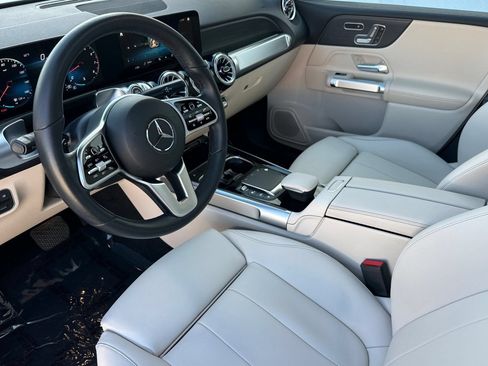 Certified 2023 Mercedes-Benz GLB 250 image 11