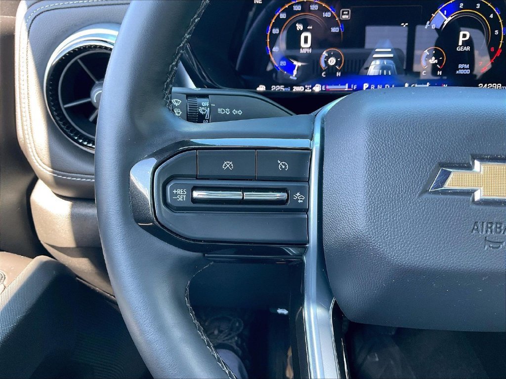 Used 2024 Chevrolet Colorado LT w/ LT Convenience Package AWD/4WD image 21