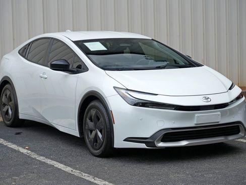 Used 2024 Toyota Prius Prime FWD image 52