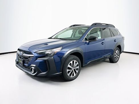 Used 2025 Subaru Outback Premium image 3