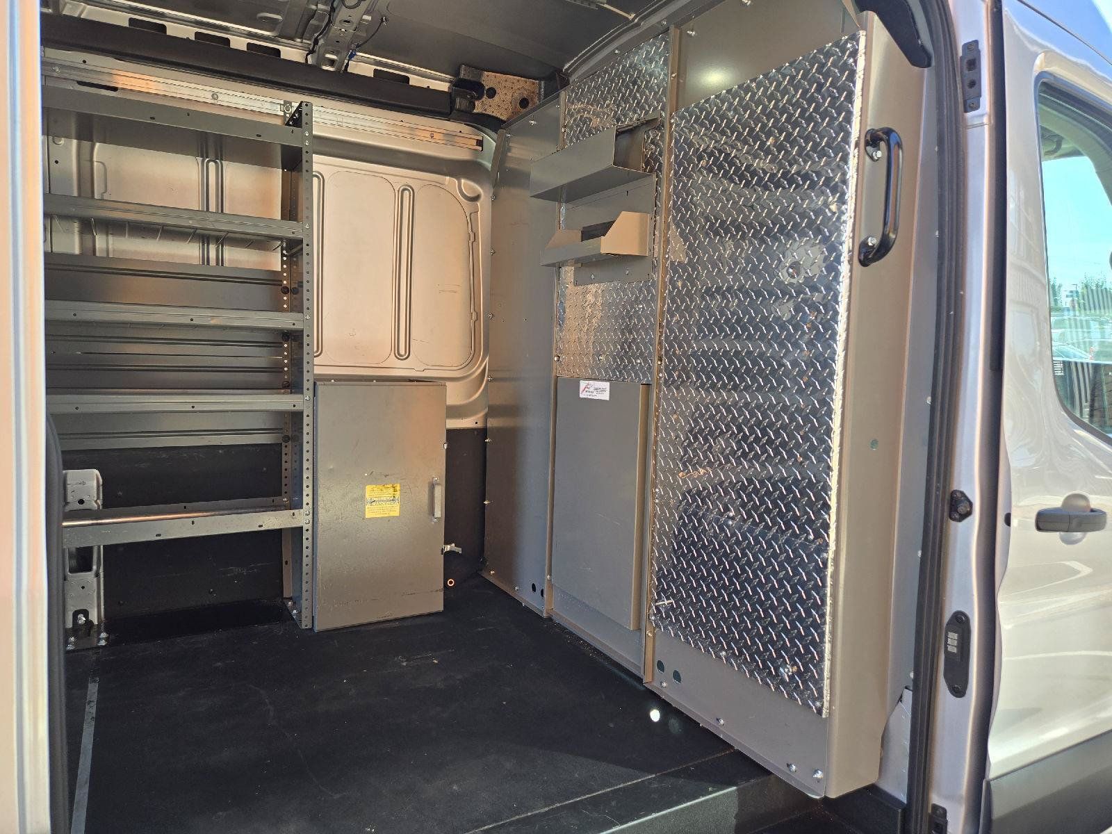 Used 2022 Ford E-Transit Medium Roof w/ Parcel Delivery Package RWD image 18