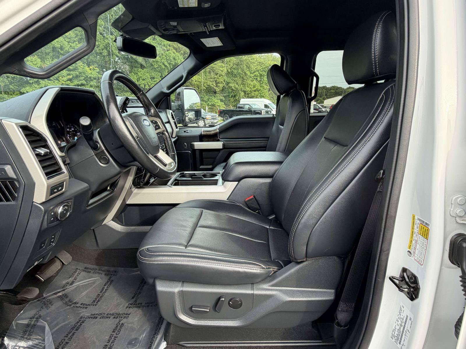 Certified 2022 Ford F350 Lariat w/ Black Appearance Package AWD/4WD image 22