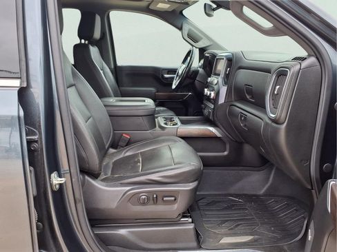 Used 2019 GMC Sierra 1500 SLT w/ SLT Convenience Package AWD/4WD image 14