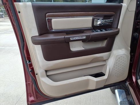 Used 2018 RAM 2500 Laramie image 17