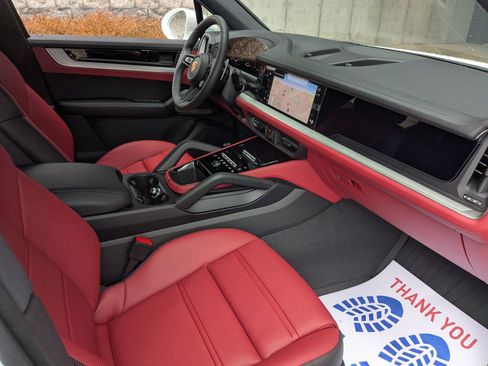 New 2026 Porsche Cayenne image 26