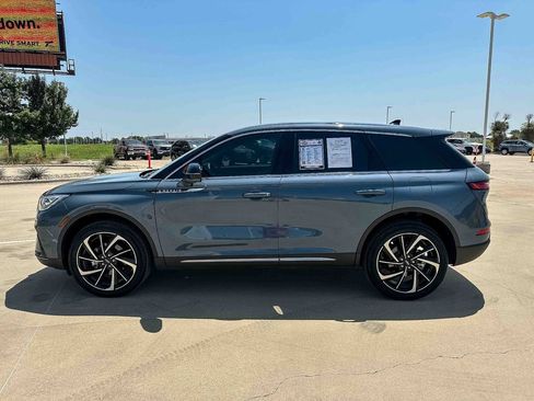 Used 2025 Lincoln Corsair Reserve FWD image 6