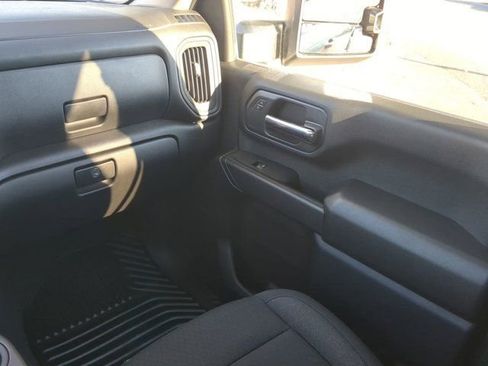 Used 2026 Chevrolet Silverado 2500 Custom w/ Custom Value Package image 17