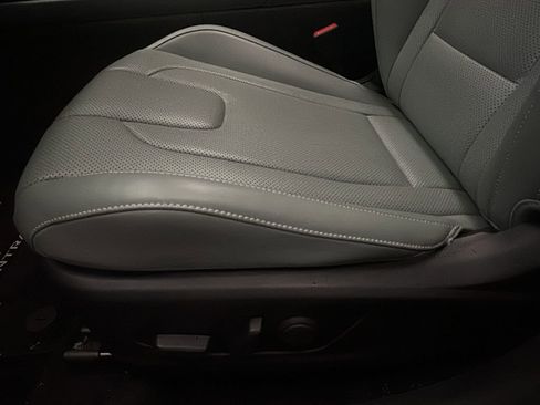 Certified 2024 Hyundai Elantra Limited image 10