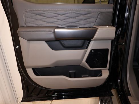 Certified 2026 Ford F350 Platinum w/ Platinum Plus Package image 15