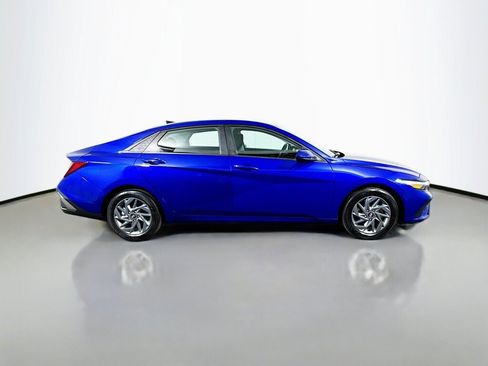Used 2024 Hyundai Elantra SEL FWD image 6