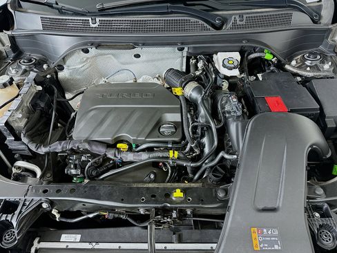 Used 2025 Buick Envista Sport Touring image 31