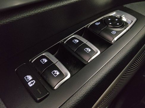 Used 2022 Kia Telluride LX AWD/4WD image 27