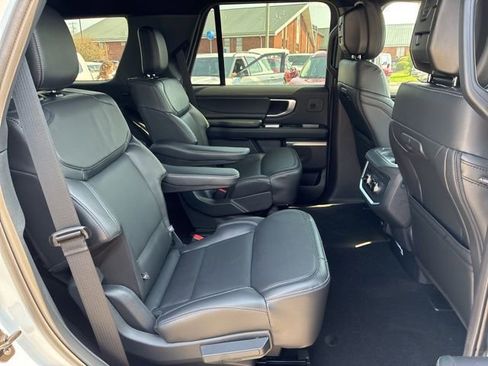 New 2026 Ford Expedition Platinum w/ Stealth Performance Package AWD/4WD image 33