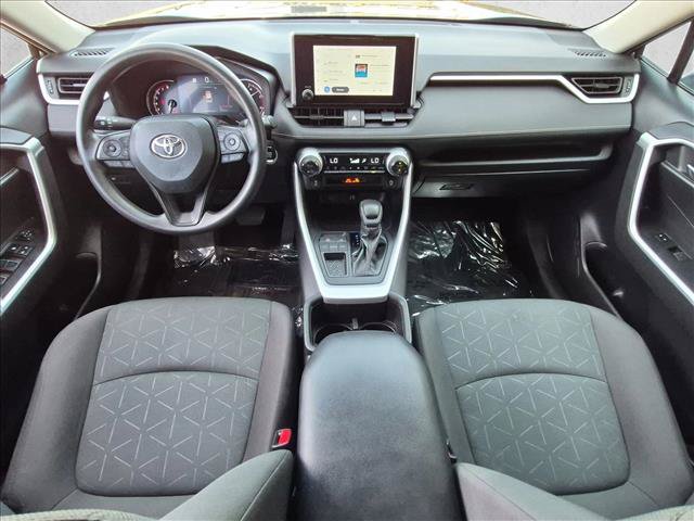 Used 2024 Toyota RAV4 XLE FWD image 17