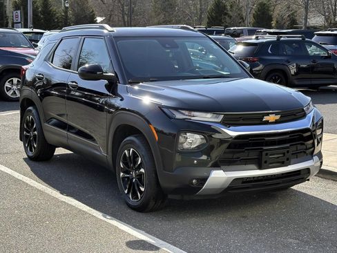Used 2023 Chevrolet TrailBlazer LT AWD/4WD image 5