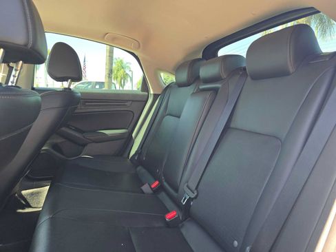 Used 2024 Honda Civic EX-L image 16