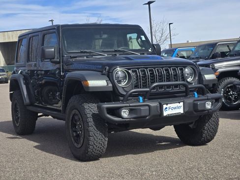 Used 2023 Jeep Wrangler Unlimited Rubicon 4xe image 2