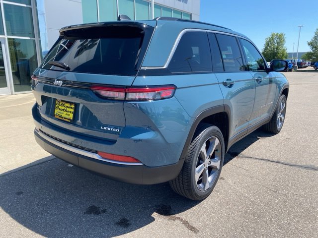 Used 2026 Jeep Grand Cherokee Limited w/ Trailer Tow Package AWD/4WD image 4