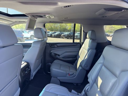 Used 2017 Chevrolet Suburban LT AWD/4WD image 33