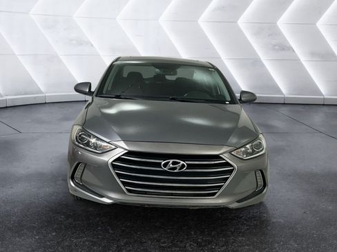 Used 2018 Hyundai Elantra Value Edition w/ Cargo Package FWD image 2