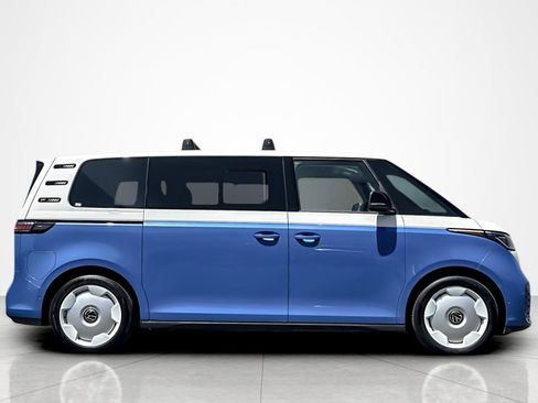 Used 2025 Volkswagen ID. Buzz 1st Edition RWD image 6