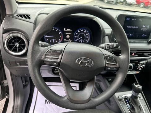 Certified 2022 Hyundai Kona SEL AWD/4WD image 18
