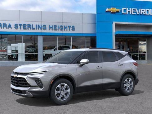 New 2025 Chevrolet Blazer LT w/ Convenience Package image 2