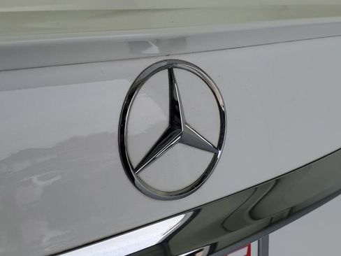 Used 2021 Mercedes-Benz E 350 Sedan image 9
