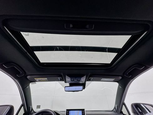 Used 2020 Toyota RAV4 XSE AWD/4WD image 18