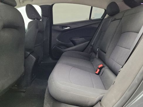 Used 2018 Chevrolet Cruze LT w/ Convenience Package image 18