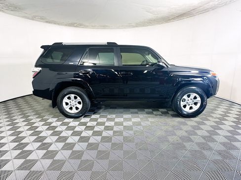 Used 2023 Toyota 4Runner SR5 Premium w/ Moonroof Package RWD image 2