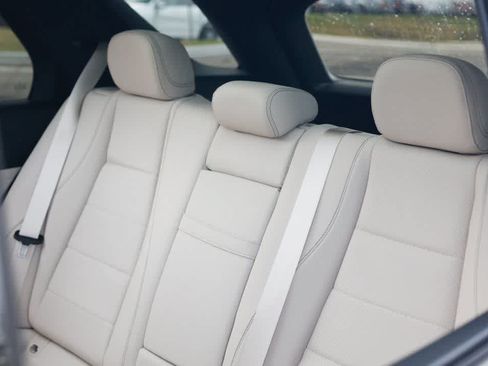 Used 2026 Mercedes-Benz GLE 350 4MATIC image 10