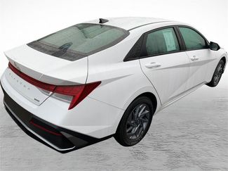 Used 2024 Hyundai Elantra Blue video 2