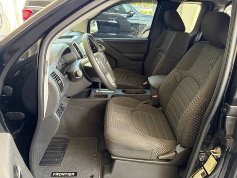 Used 2019 Nissan Frontier SV w/ Value Truck Package RWD image 14