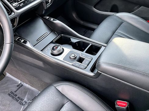 Used 2022 Kia Sorento S image 17