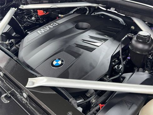 Used 2024 BMW X6 xDrive40i w/ Premium Package image 58