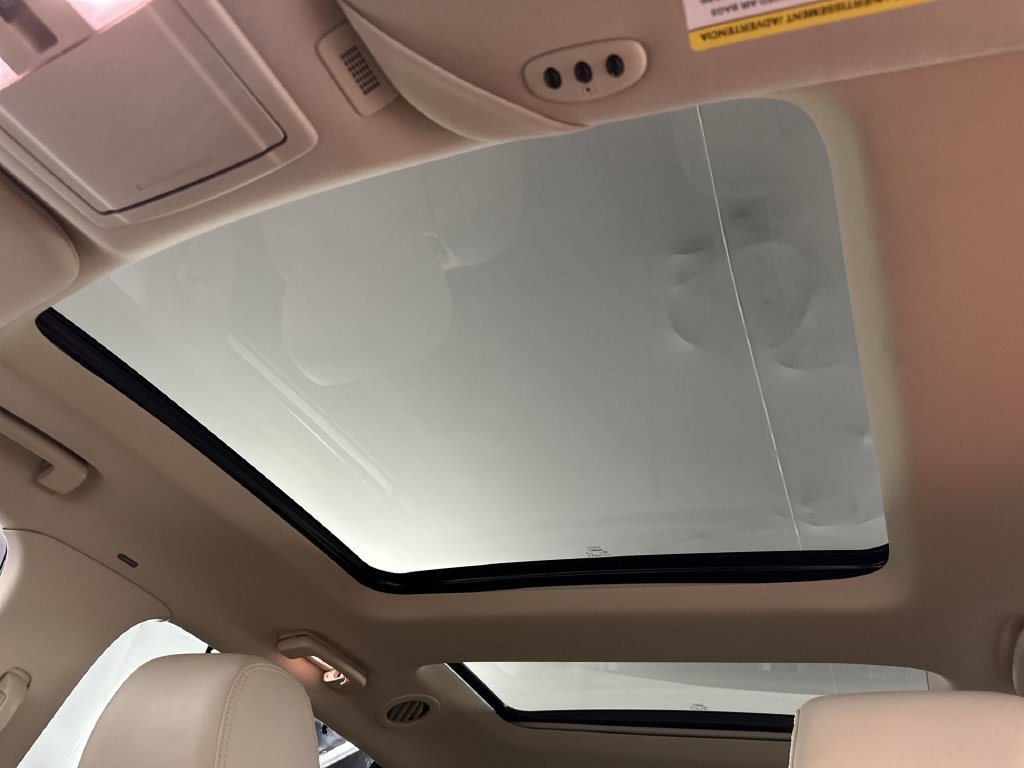 Used 2017 Lincoln MKT FWD image 21