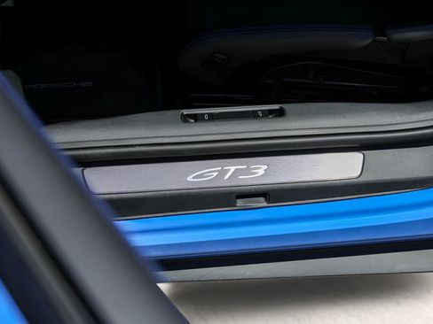 Used 2022 Porsche 911 GT3 RWD image 9