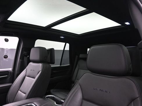 Used 2023 GMC Yukon Denali w/ Denali Reserve Package AWD/4WD image 23