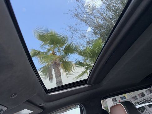 Used 2025 GMC Sierra 2500 Denali Ultimate image 9