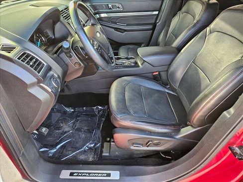 Used 2018 Ford Explorer Sport w/ Equipment Group 401A image 14