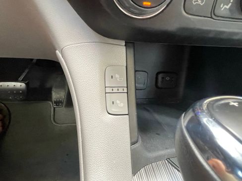 Used 2019 GMC Acadia SLT image 12