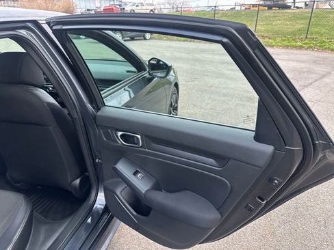 Used 2025 Honda Civic Sport image 16