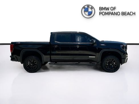 Used 2023 GMC Sierra 1500 Elevation w/ Elevation Premium Package AWD/4WD image 8