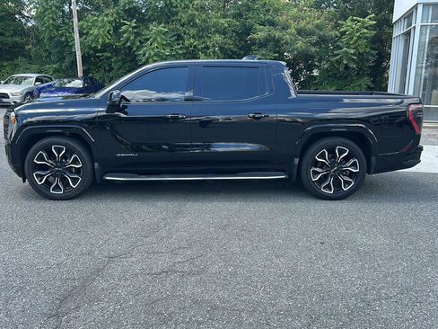 Used 2025 GMC Sierra EV Denali AWD/4WD image 2