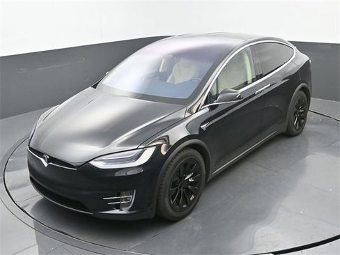 Used 2017 Tesla Model X 100D image 16