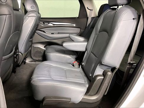Certified 2020 Buick Enclave Essence FWD image 2