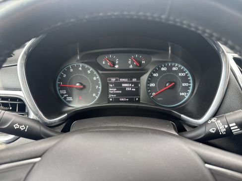 Used 2018 Chevrolet Equinox LT image 23